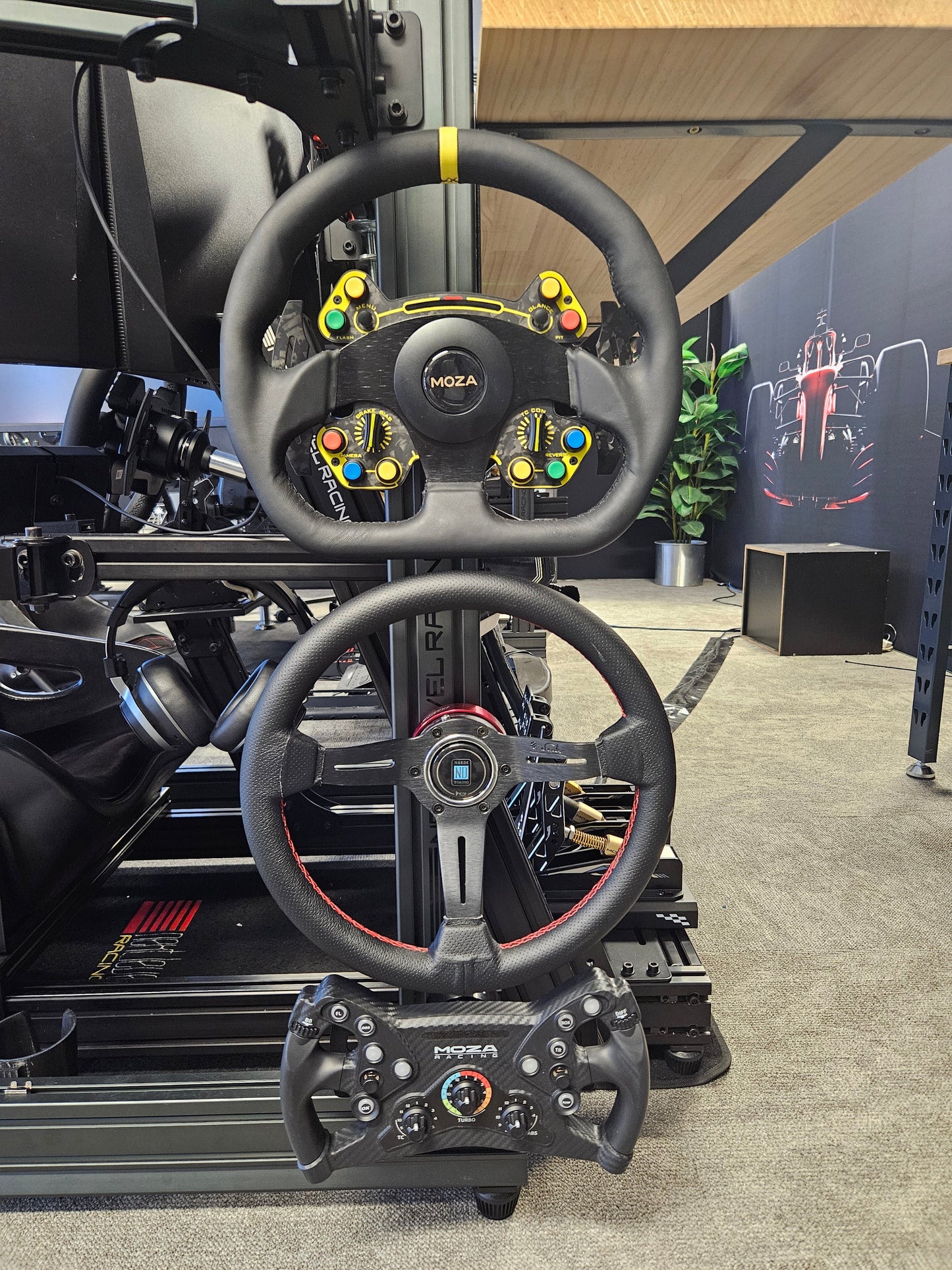 Moza & Simagic Steering Wheel | Wall Mount / Aluminium Profile Mount